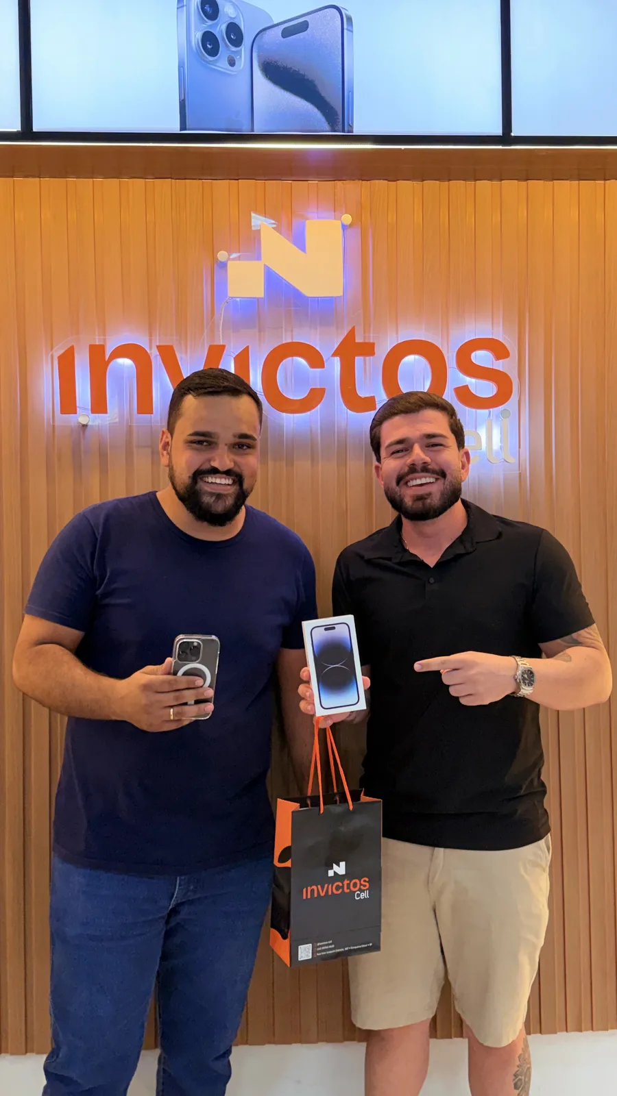 Cliente da Invictos Cell com o aparelho novo (5)